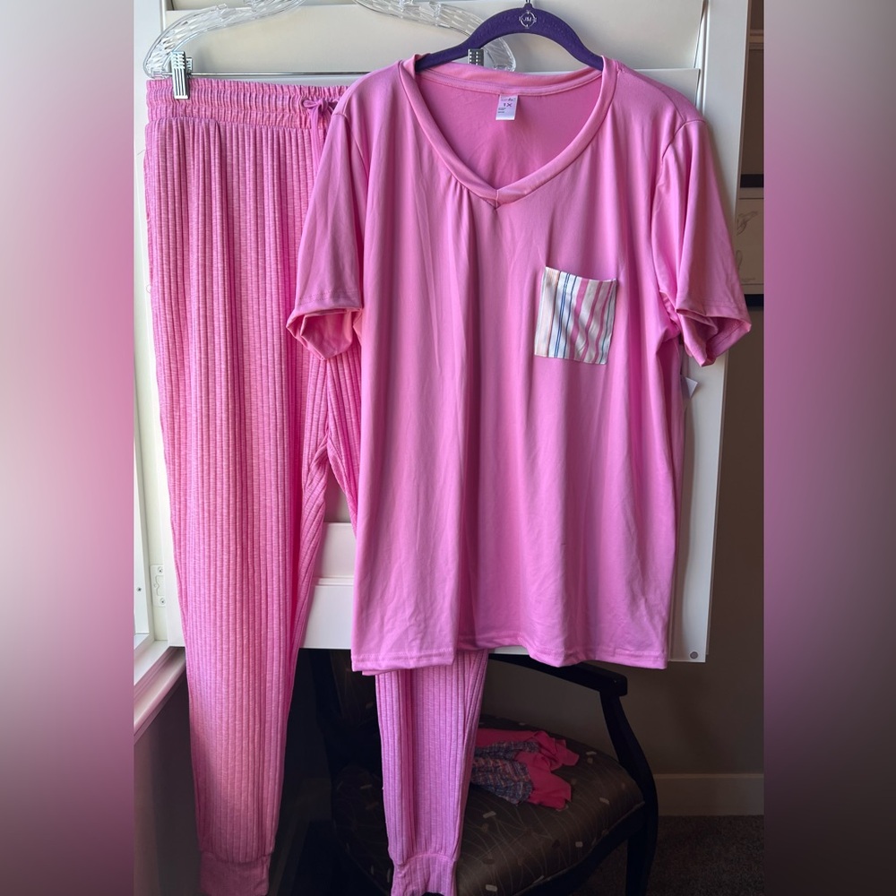 Just Be - NWT - 1X - Pink - Women's Pajama Set -  - Pants have Pockets